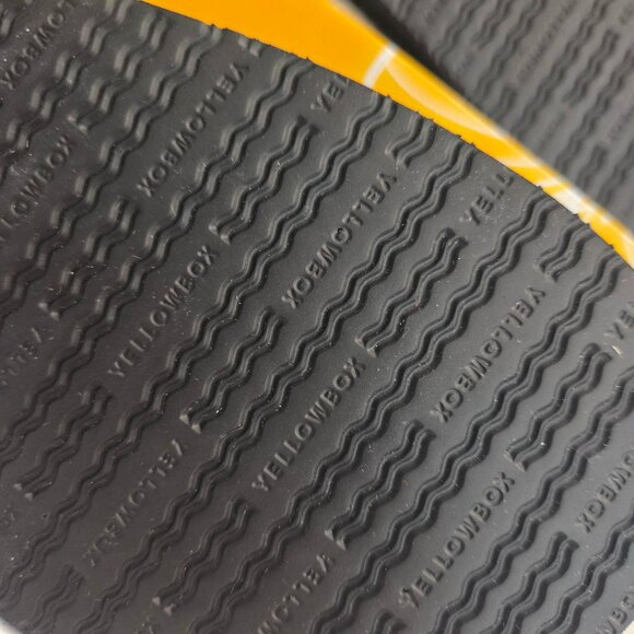 Yellow Box Sandy Sandals NIB 8.5 Black Sequin Thong Flip Flops - Picture 13 of 13